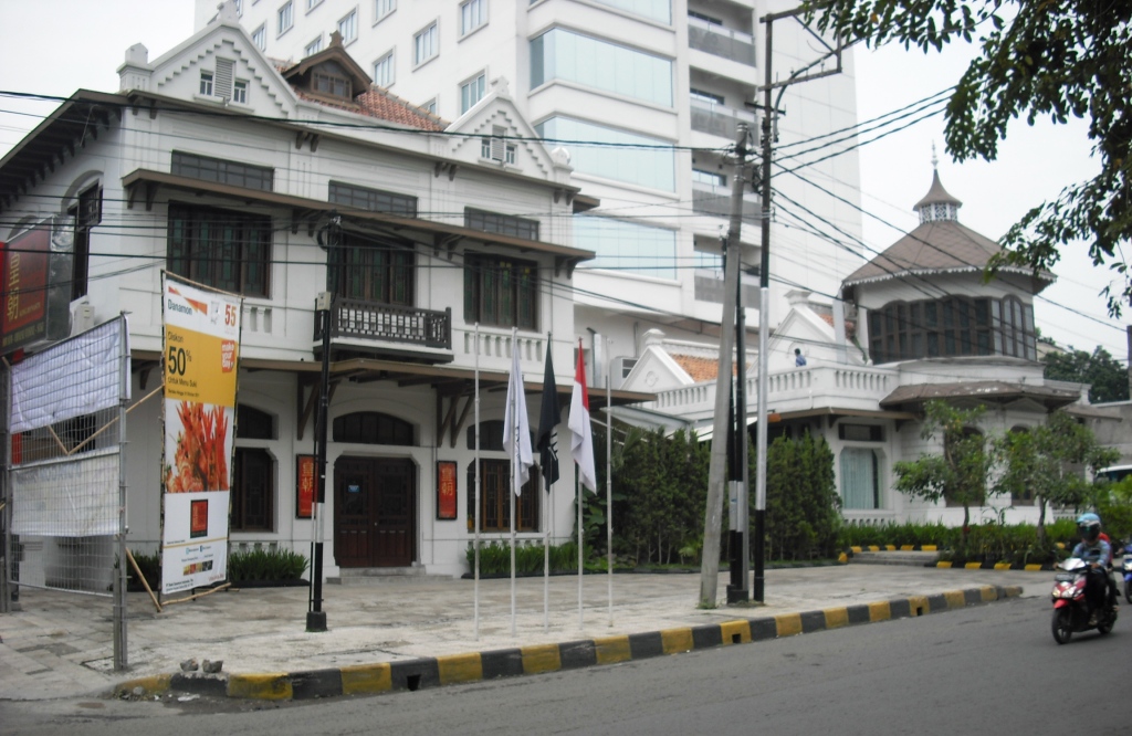 Hotel Soerabaya, Hotel Tempo Doeloe Di Bandung  Sepanjang 